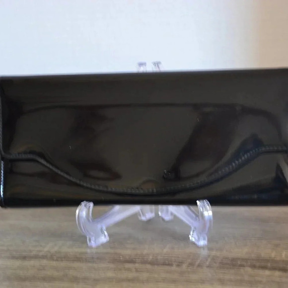 Canadian made black patent  clutch - Picture 2 of 5
